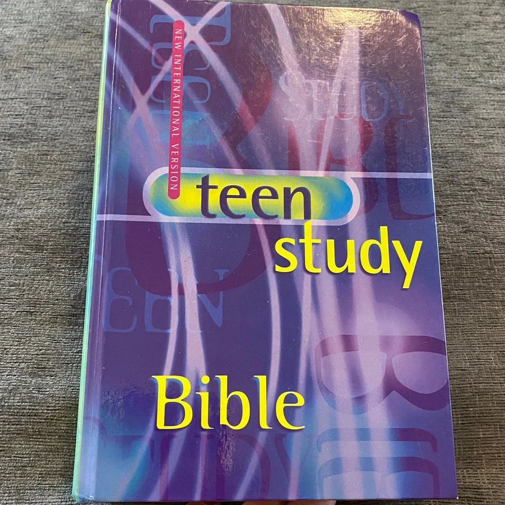 Zondervan Teen Study Bible NIV Teenager Purple NIV Translation